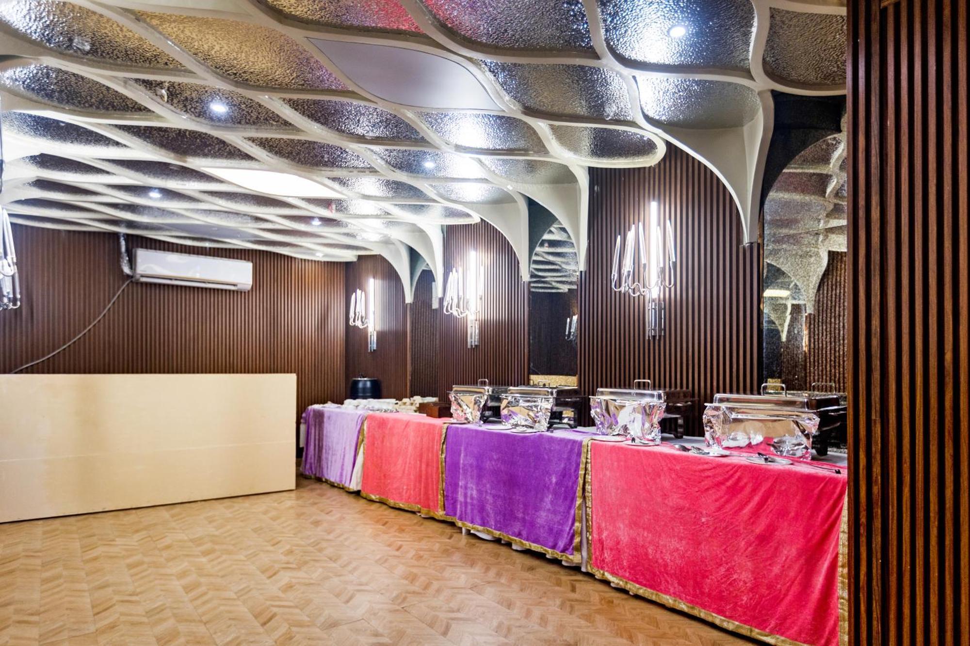 The Grand Vikalp By Saga Hotels New Delhi Buitenkant foto