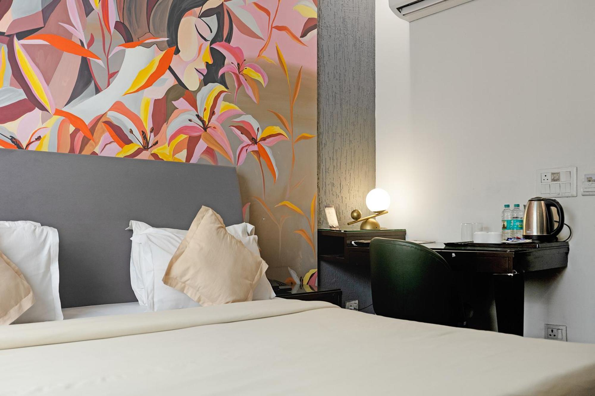 The Grand Vikalp By Saga Hotels New Delhi Buitenkant foto