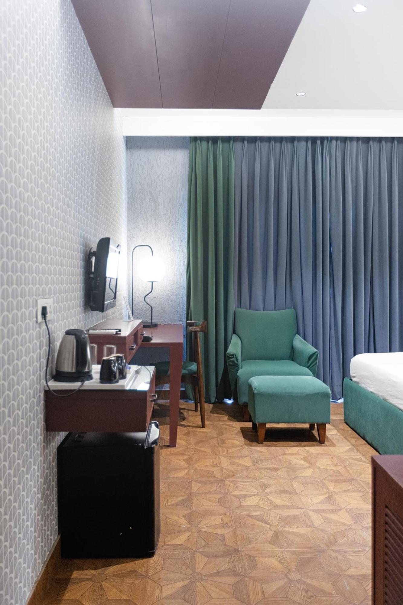 The Grand Vikalp By Saga Hotels New Delhi Buitenkant foto