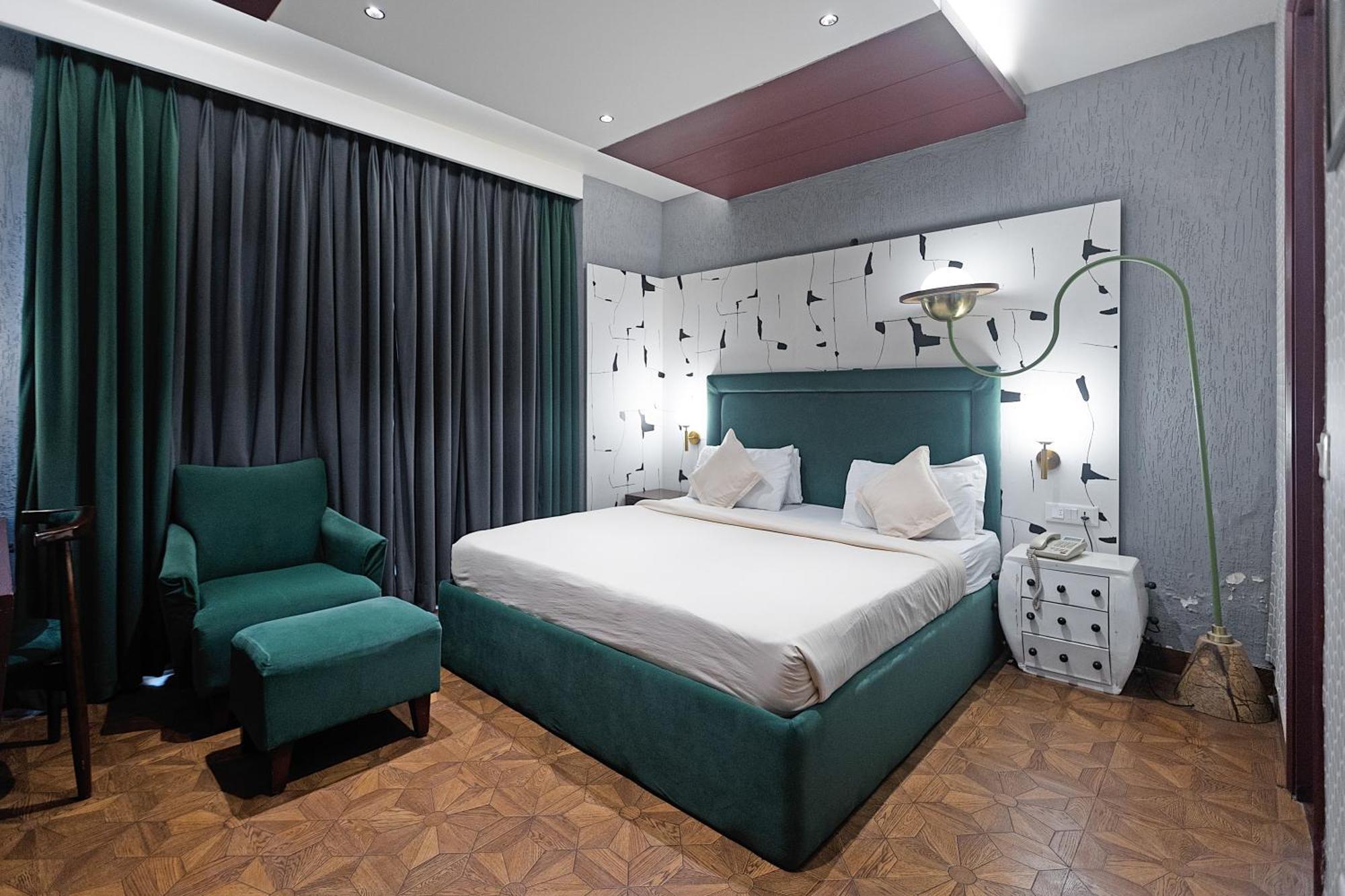 The Grand Vikalp By Saga Hotels New Delhi Buitenkant foto