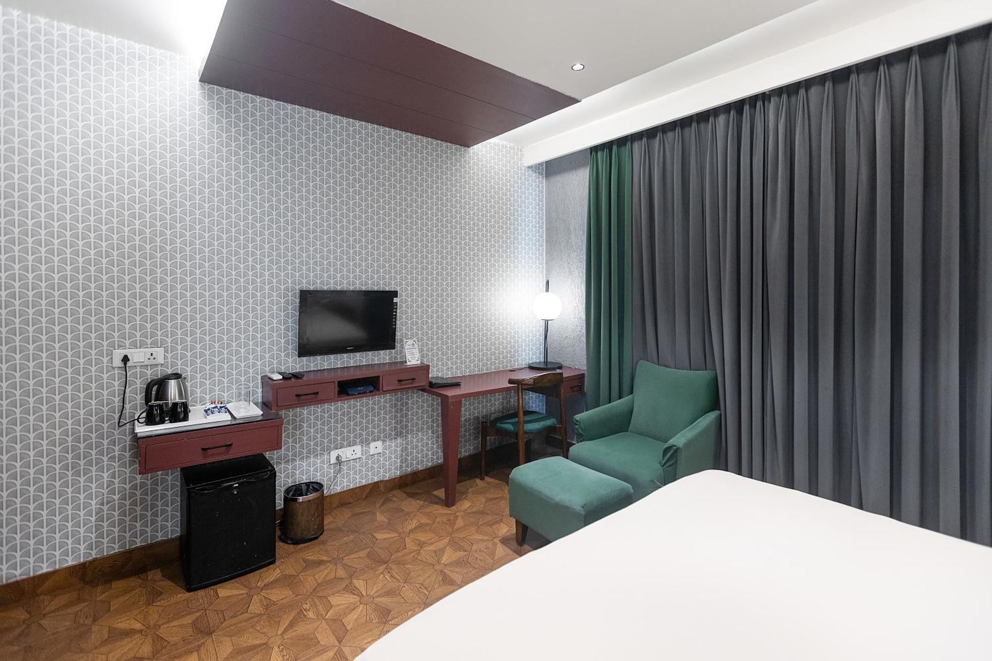 The Grand Vikalp By Saga Hotels New Delhi Buitenkant foto