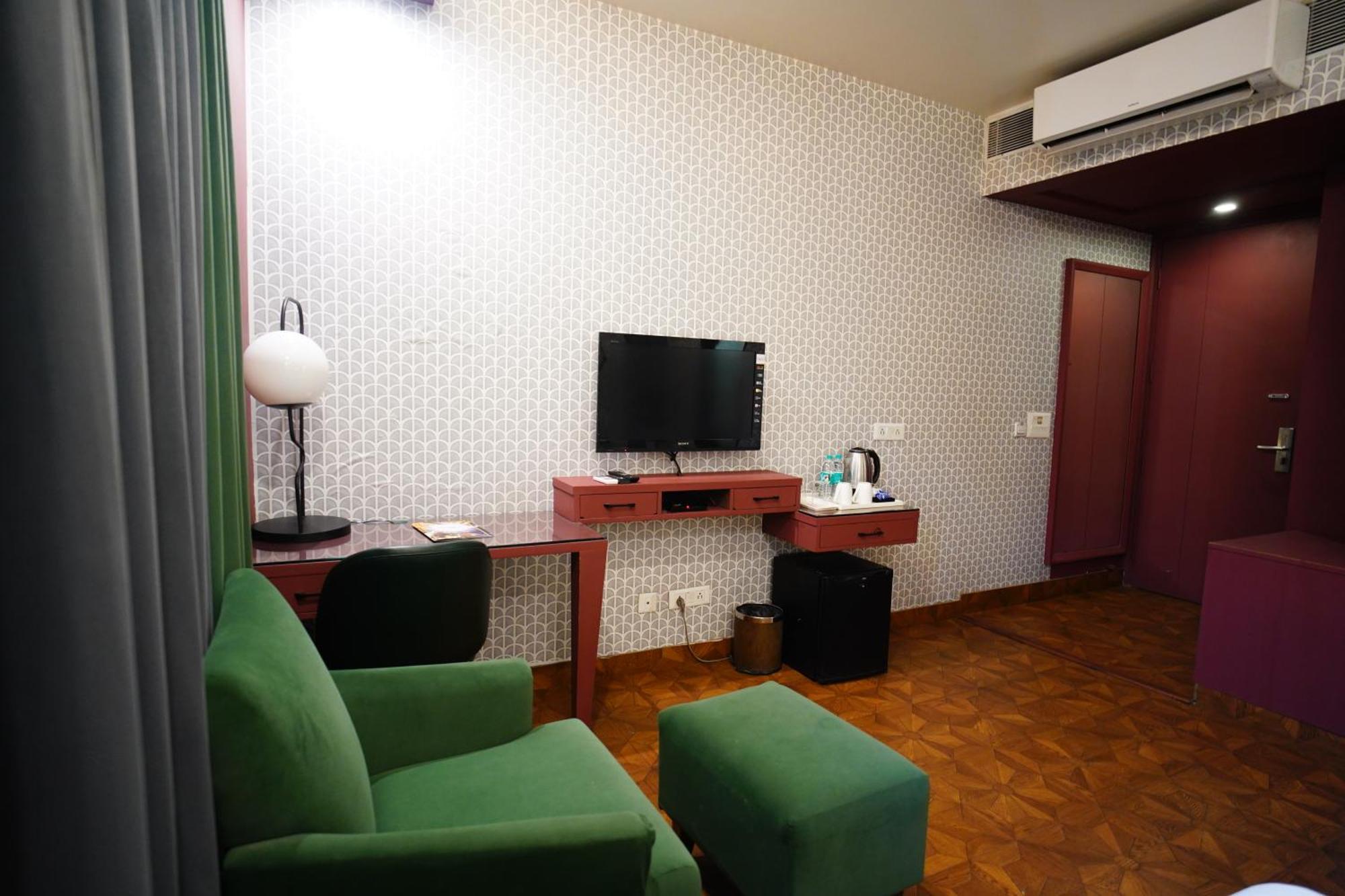 The Grand Vikalp By Saga Hotels New Delhi Buitenkant foto