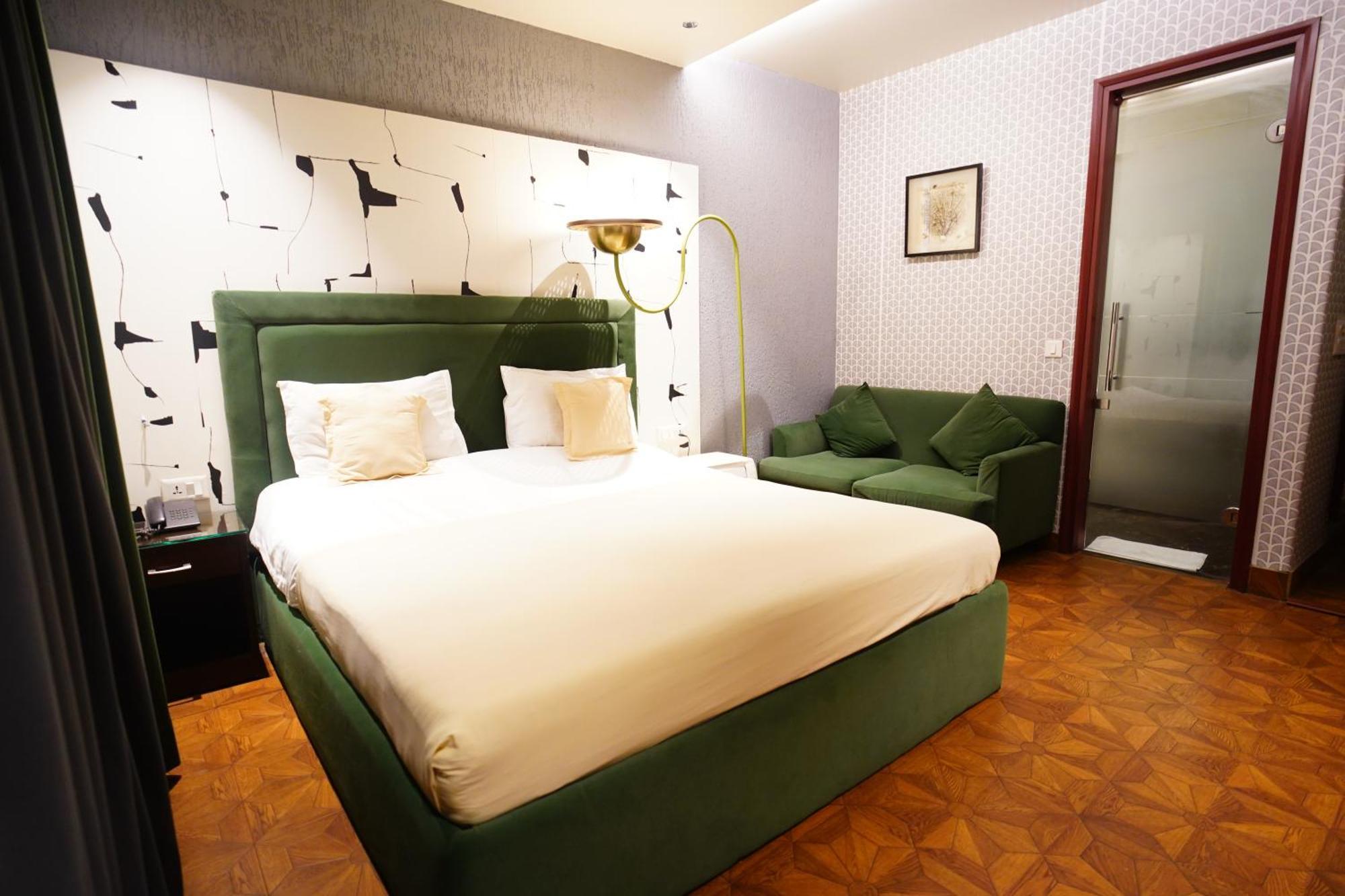 The Grand Vikalp By Saga Hotels New Delhi Buitenkant foto